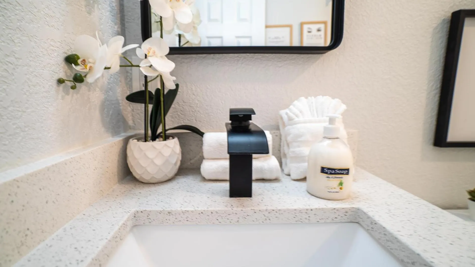 Chic & Stylish Central Location Tampa Holiday home
